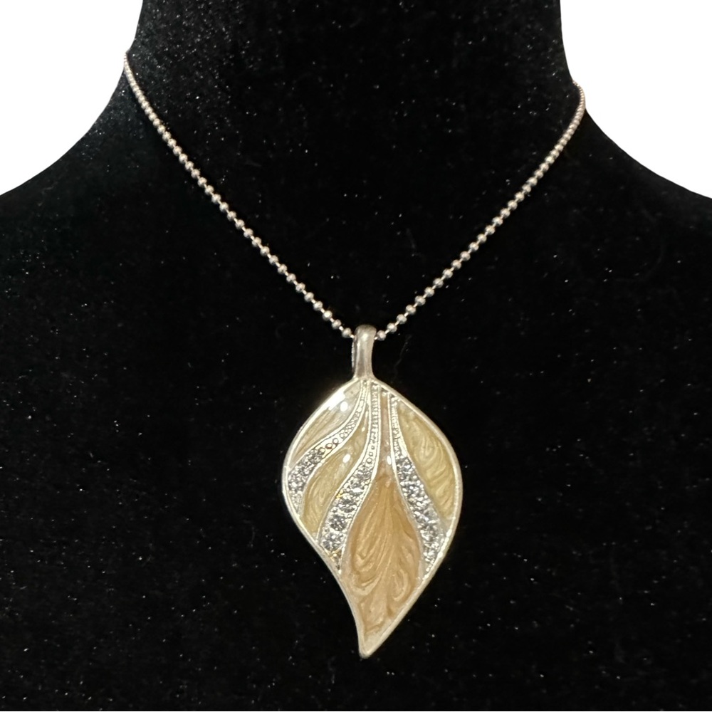 KC Kenneth Cole Necklace Enamel Rhinestone Leaf Pendant Silver Tone Chain